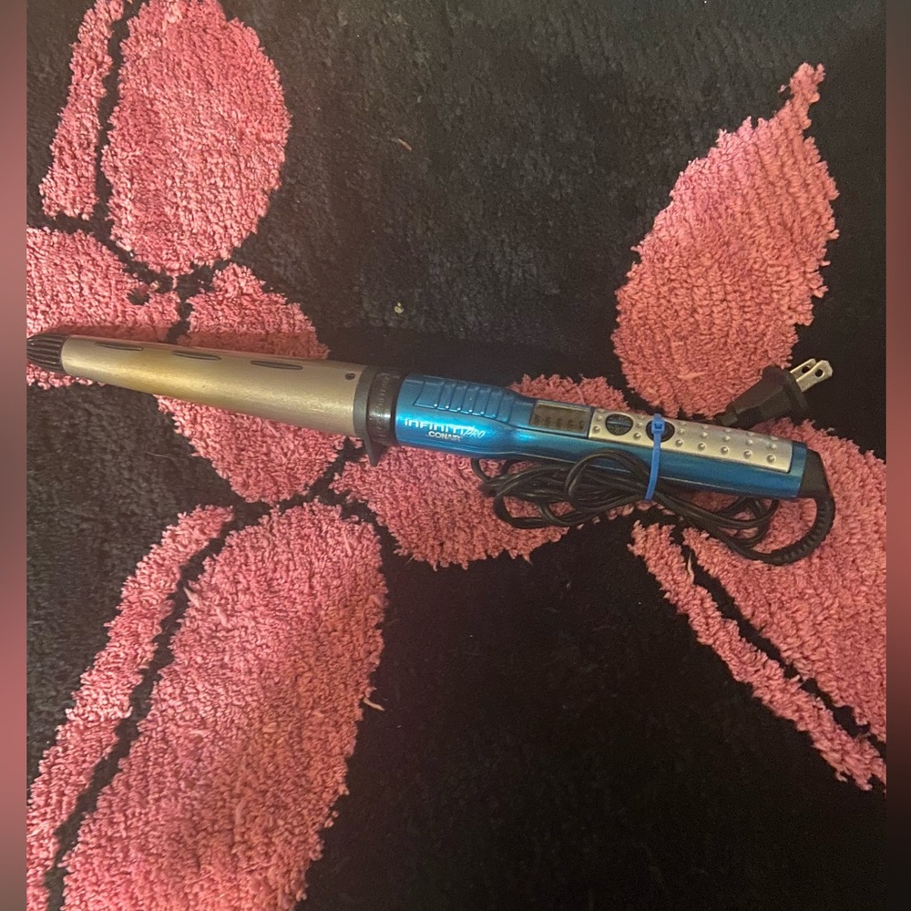 Original pre-love curly  wand  in good condition